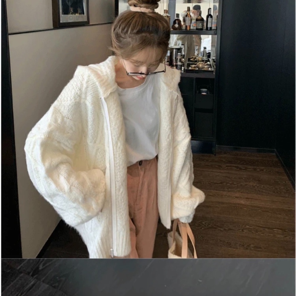 White pure warm sweater